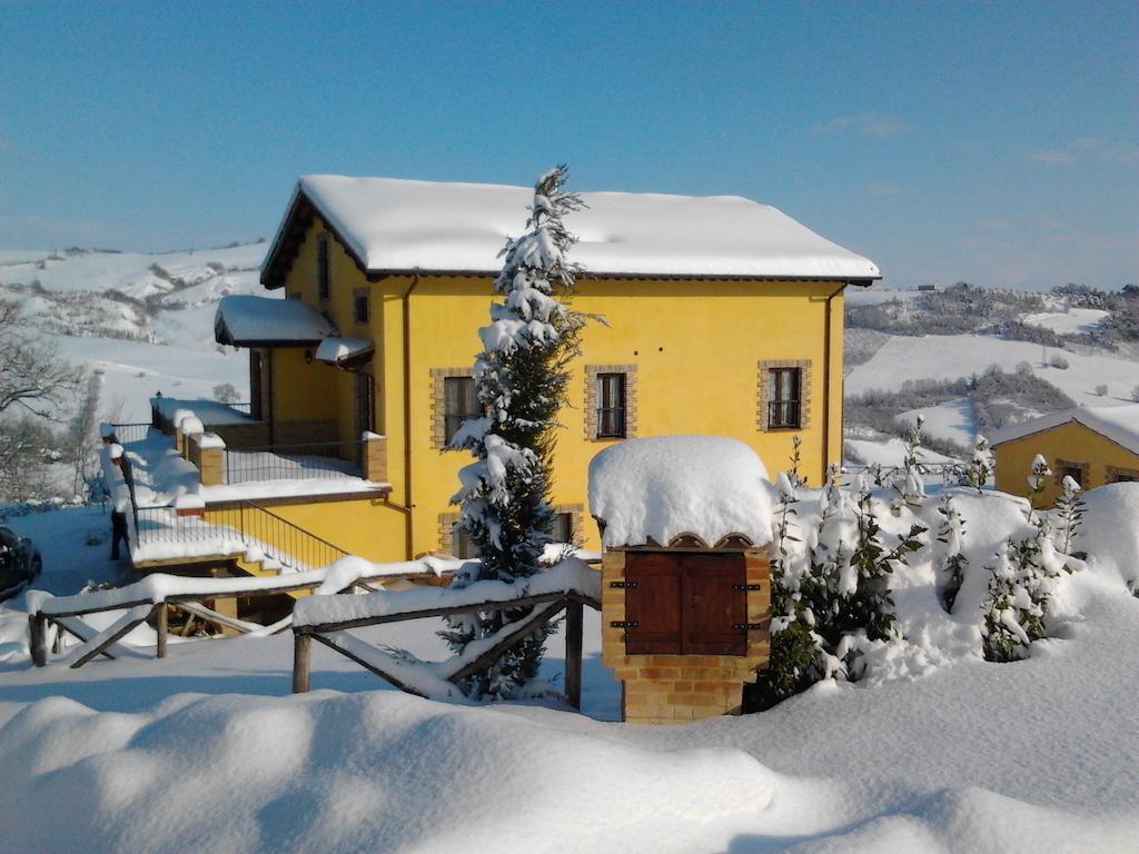 Agriturismo Tre Querce Penna San Giovanni Экстерьер фото